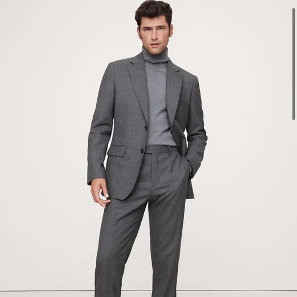 Banana Republic Men’s Blazer 40R – Marzotto Super 110’s Wool Charcoal Gray